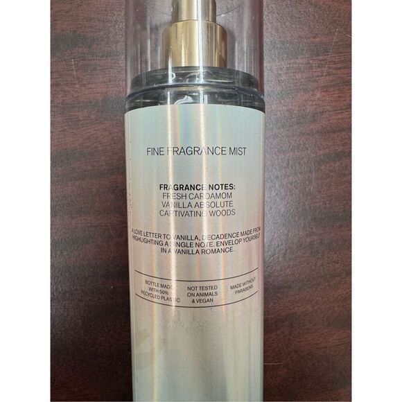 Bath & Body Works Vanilla Romance 8 oz Body Mist - Picture 4 of 5